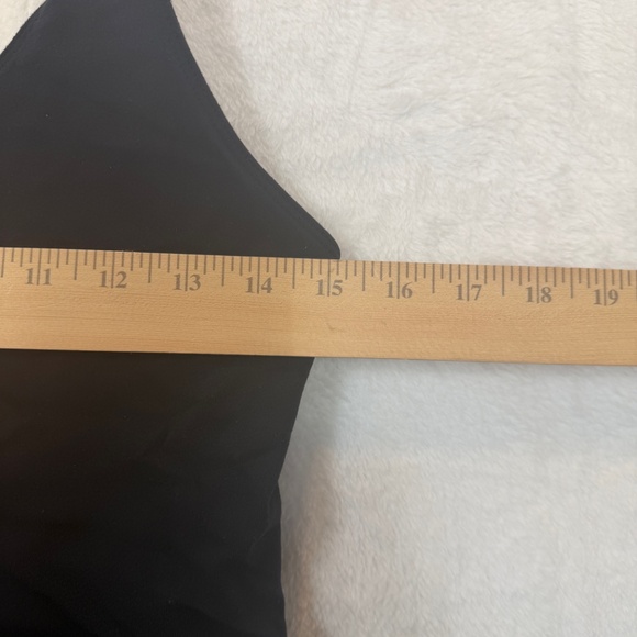 Lululemon Tank Top Womens Size 6 Black Cross Back Athletic Yoga Workout - Picture 3 of 7